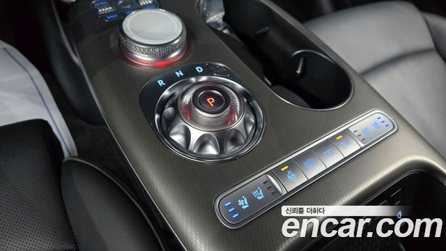 Genesis GV60 2022 — photo 9