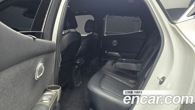 Genesis GV60 2022 — photo 11