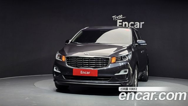 Kia Canival 2019 — photo 3