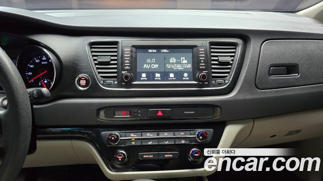 Kia Canival 2019 — photo 20