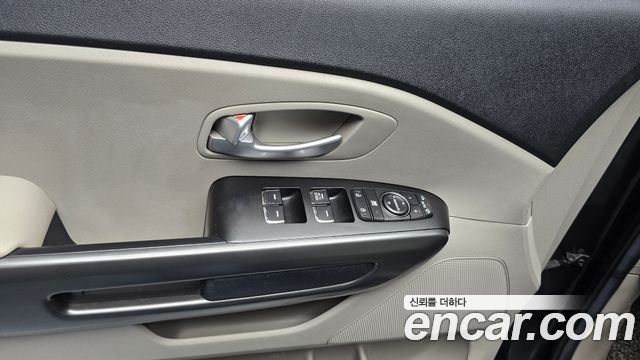 Kia Canival 2019 — photo 23