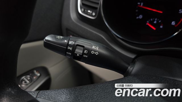 Kia Canival 2019 — photo 28