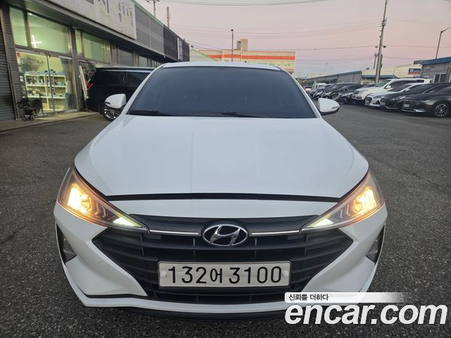 Hyundai AVANTE 2019 — photo 1