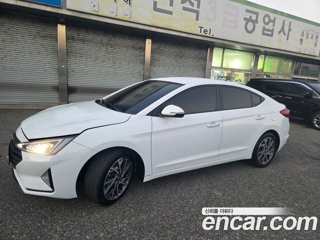 Hyundai AVANTE 2019 — photo 3