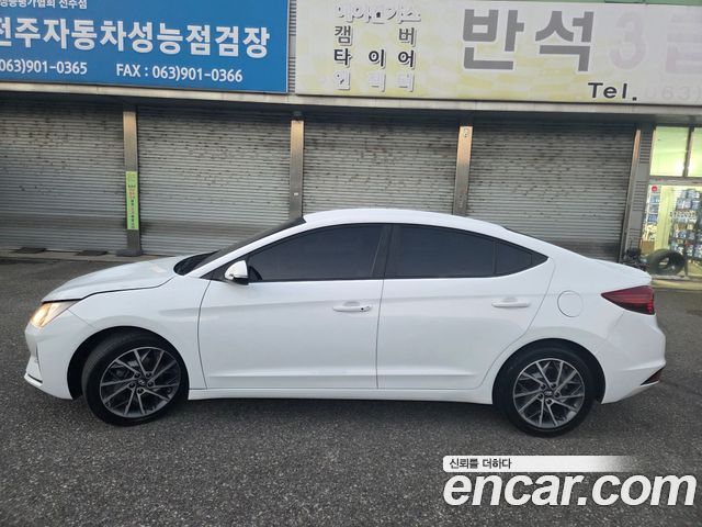 Hyundai AVANTE 2019 — photo 4