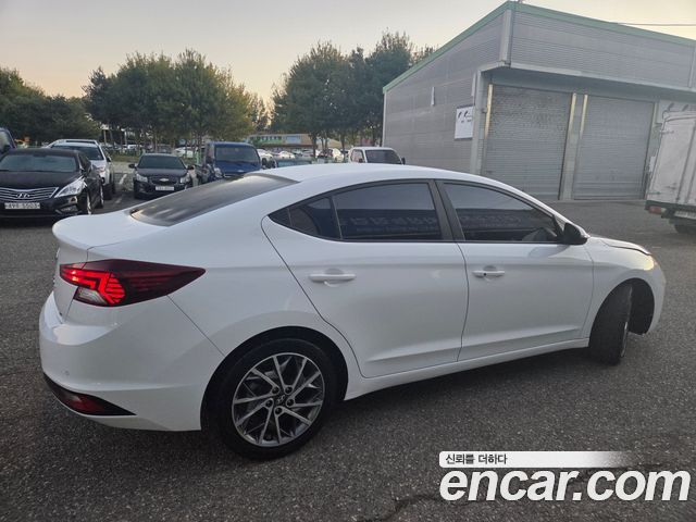 Hyundai AVANTE 2019 — photo 6