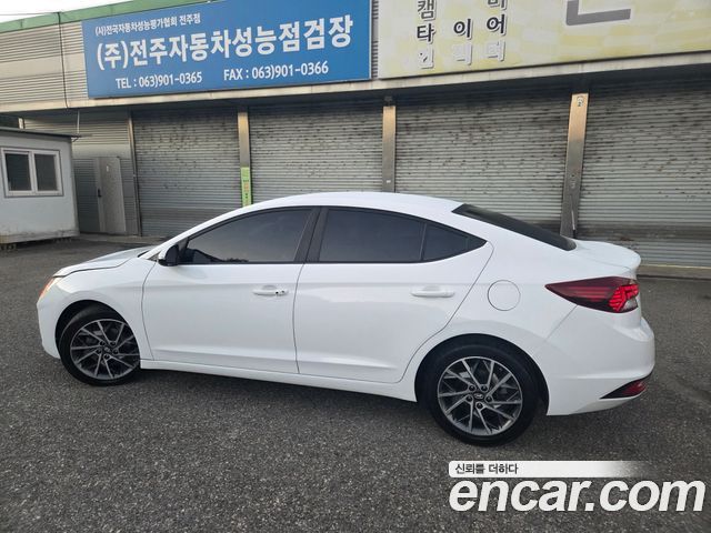 Hyundai AVANTE 2019 — photo 7