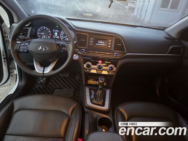 Hyundai AVANTE 2019 — photo 10