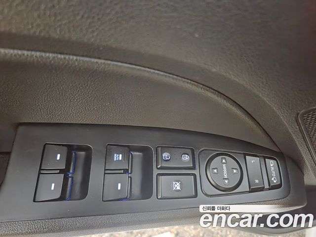 Hyundai AVANTE 2019 — photo 11