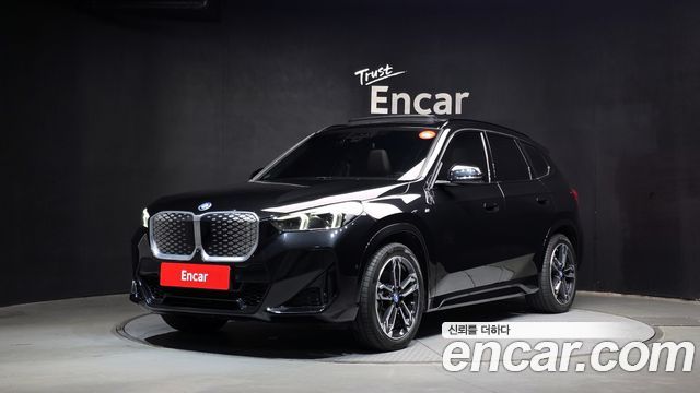 BMW iX1 2024 — photo 1