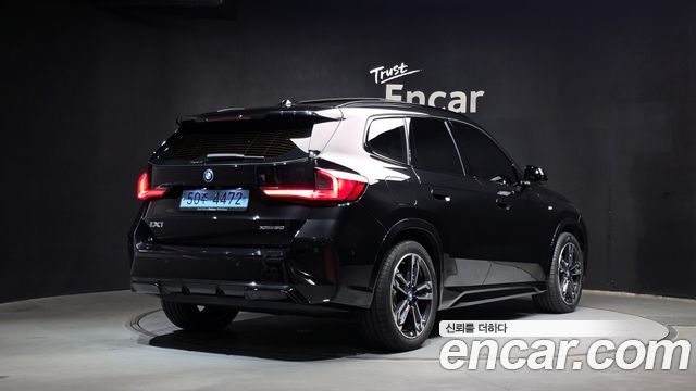 BMW iX1 2024 — photo 2