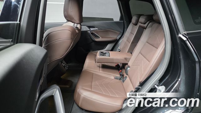 BMW iX1 2024 — photo 17