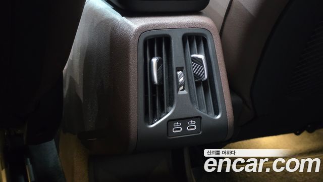 BMW iX1 2024 — photo 28