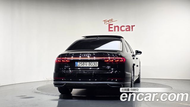 Audi A8 2021 — photo 4