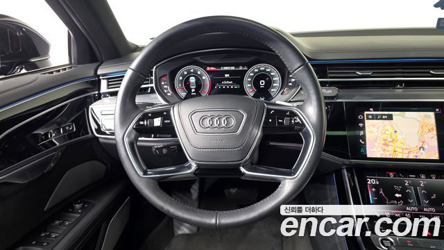 Audi A8 2021 — photo 19