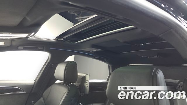 Audi A8 2021 — photo 22