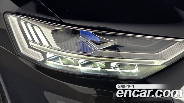 Audi A8 2021 — photo 8