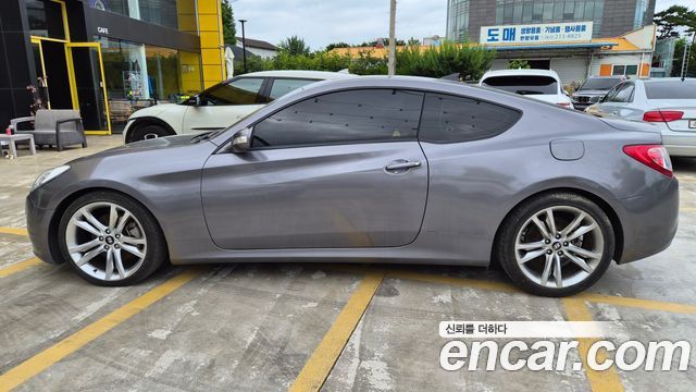 Hyundai Genesis 2011 — photo 3