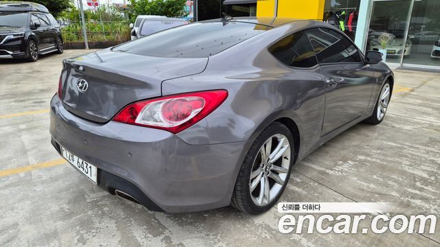 Hyundai Genesis 2011 — photo 5