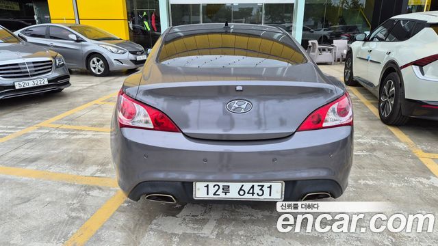 Hyundai Genesis 2011 — photo 6