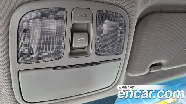 Hyundai Genesis 2011 — photo 8