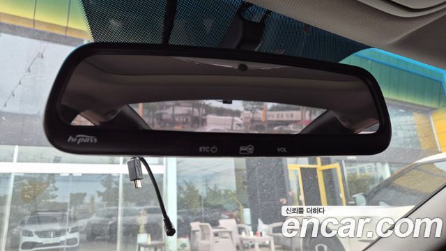 Hyundai Genesis 2011 — photo 9