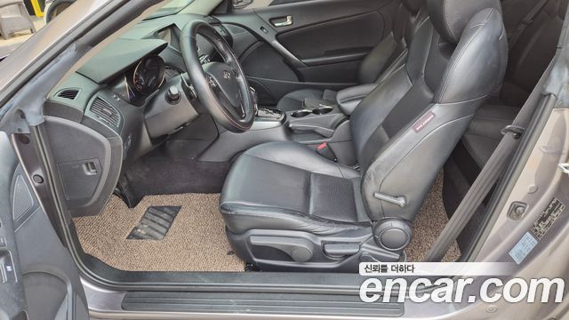 Hyundai Genesis 2011 — photo 10