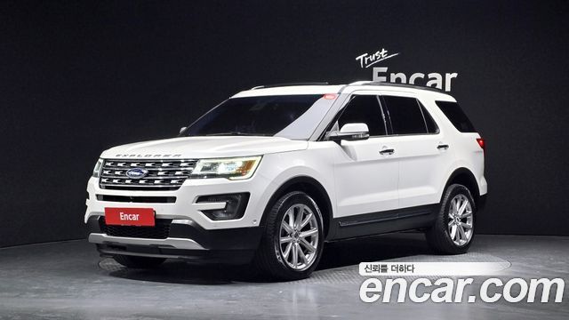 Ford Explorer 2017 — photo 1