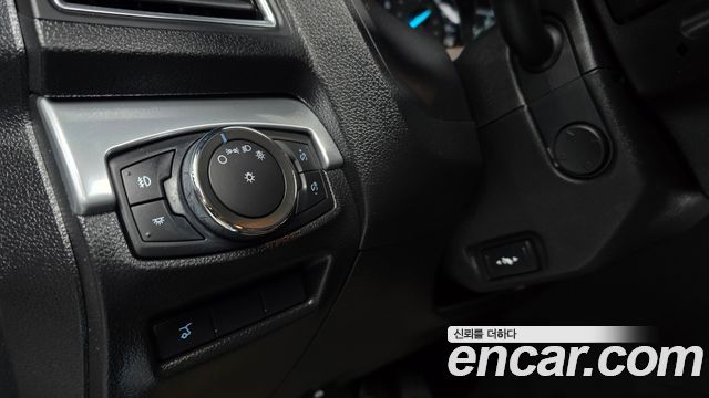 Ford Explorer 2017 — photo 14