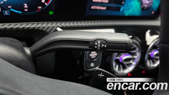 Mercedes-Benz A-Class 2020 — photo 12