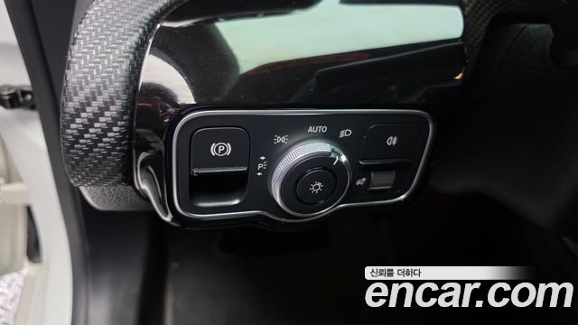 Mercedes-Benz A-Class 2020 — photo 24