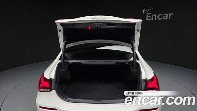 Mercedes-Benz A-Class 2020 — photo 26