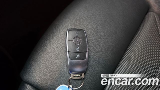 Mercedes-Benz A-Class 2020 — photo 30