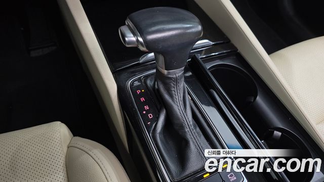 Kia K7 2016 — photo 9