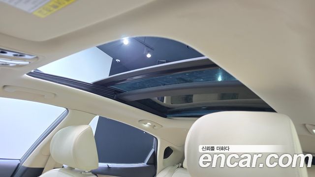 Kia K7 2016 — photo 18