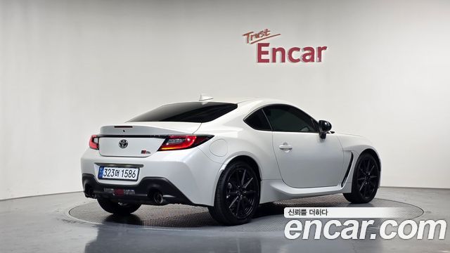 Toyota 86 2024 — photo 2