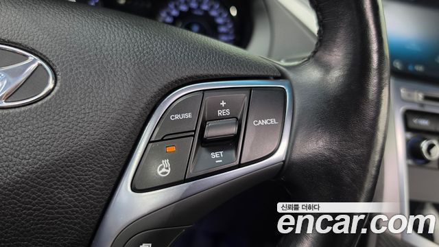 Hyundai Grandeur 2015 — photo 17