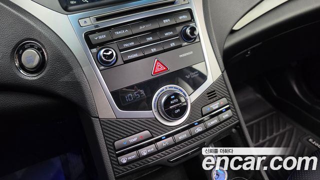 Hyundai Grandeur 2015 — photo 18