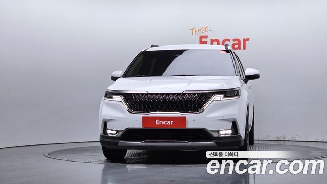 Kia Canival 2023 — photo 3