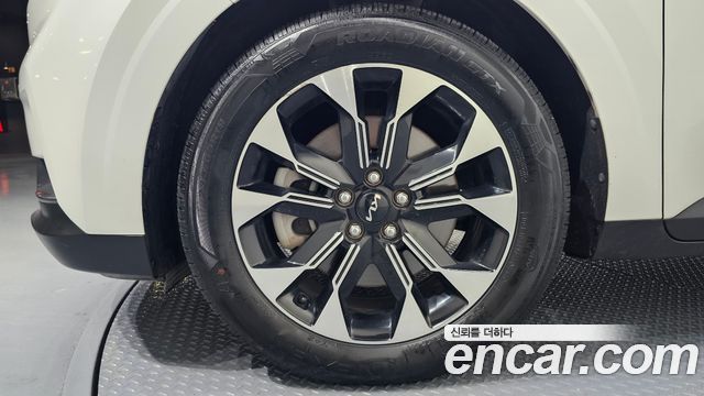 Kia Canival 2023 — photo 5
