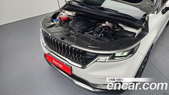 Kia Canival 2023 — photo 6