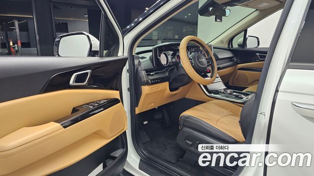 Kia Canival 2023 — photo 10