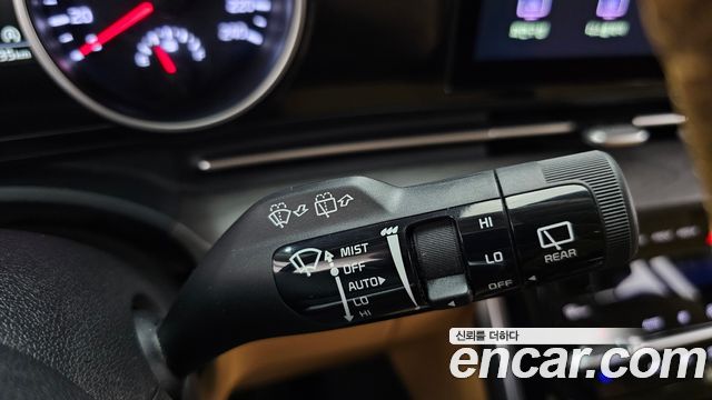 Kia Canival 2023 — photo 18