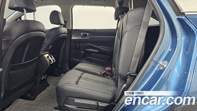 Kia Sorento 2021 — photo 16