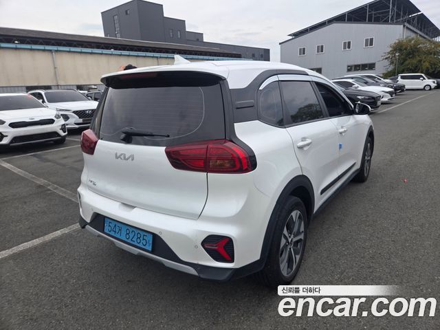 Kia Niro 2023 — photo 3
