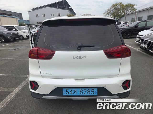 Kia Niro 2023 — photo 4