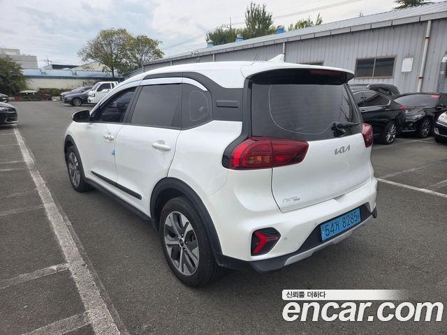 Kia Niro 2023 — photo 5
