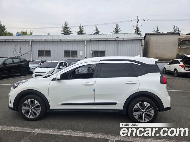 Kia Niro 2023 — photo 6