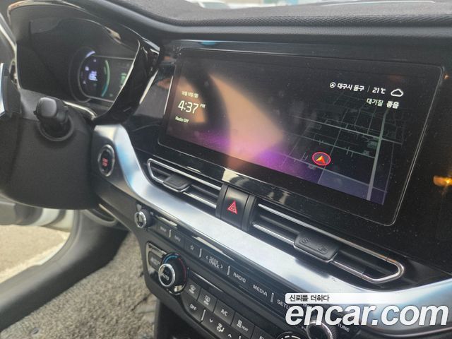 Kia Niro 2023 — photo 7