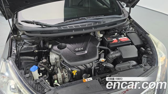 Kia K3 2013 — photo 6